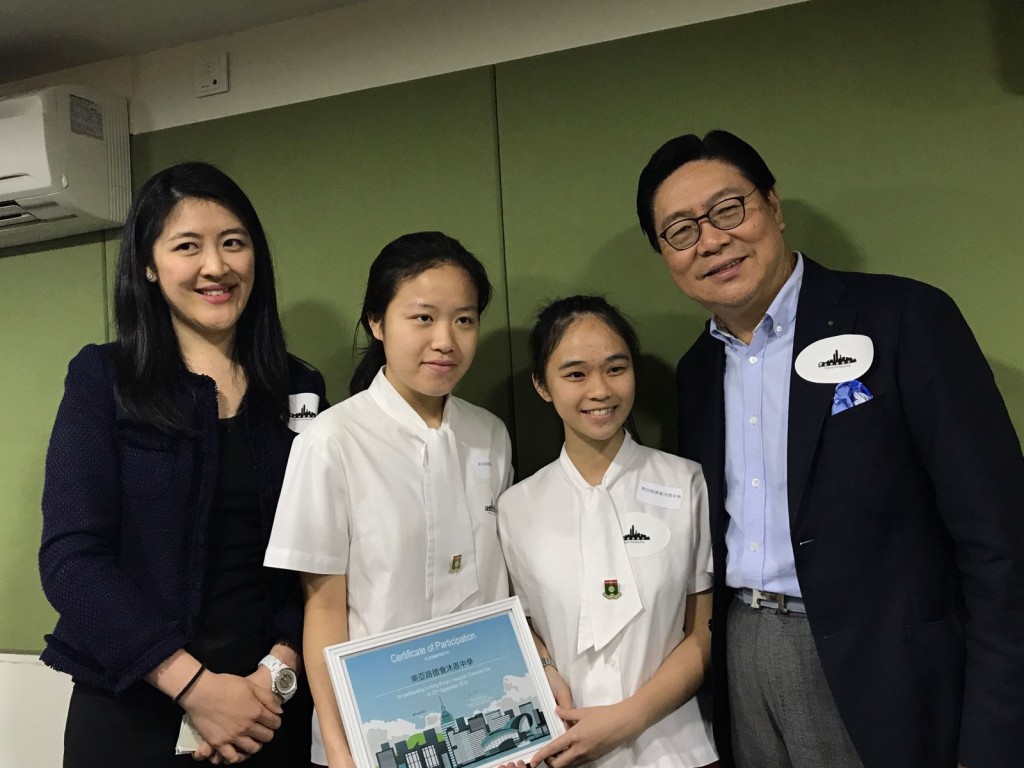 馬時亨,今日出席女兒馬露明推廣的「香港品格日」活動。