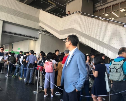 堅守港大百年基業 FB專頁圖片
