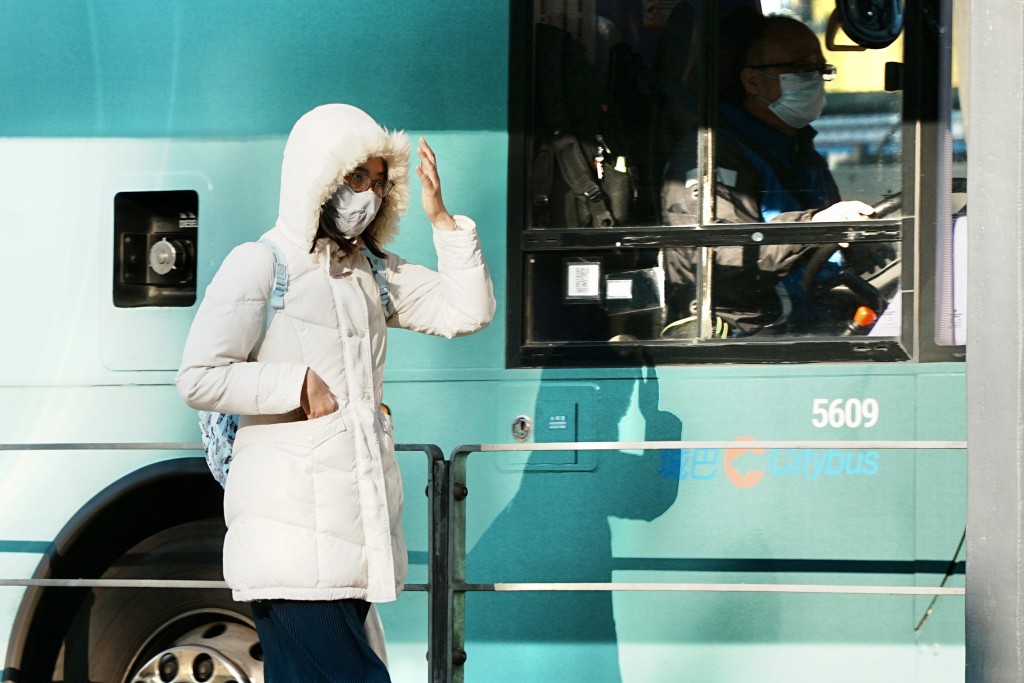 周日早上天氣寒冷。