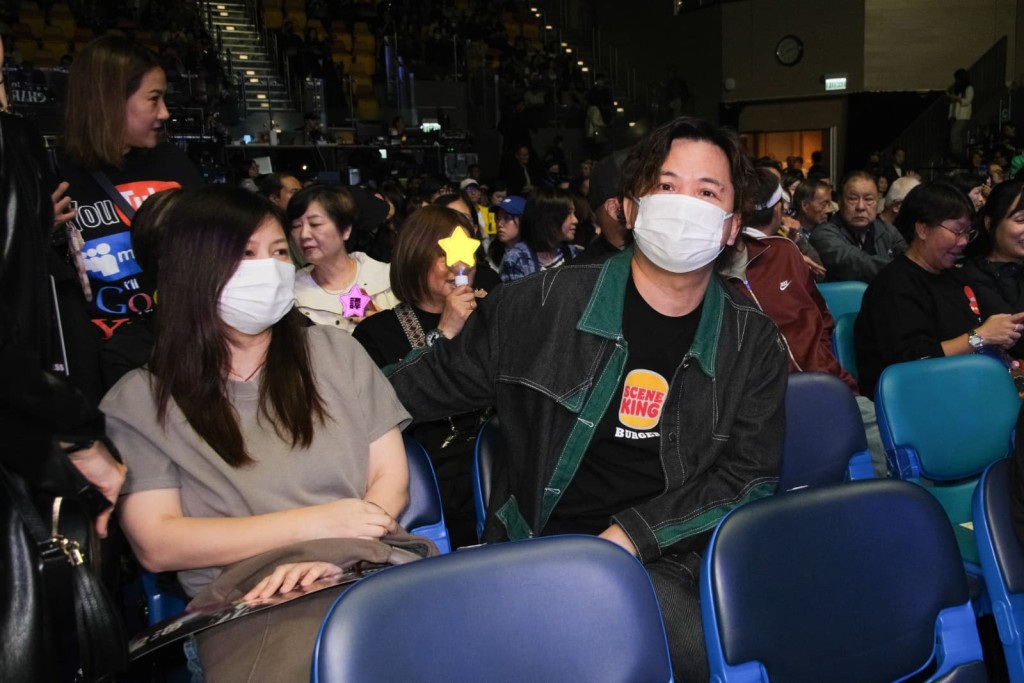 伍仲衡與太太 伍仲衡與太太