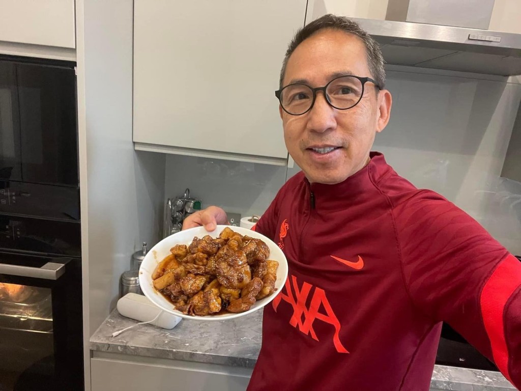 張堅庭早前榮升爺爺。