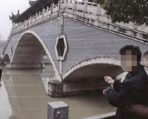 男子2019年扮跳河害女友遇溺死亡，近日被判杀人罪成。网图