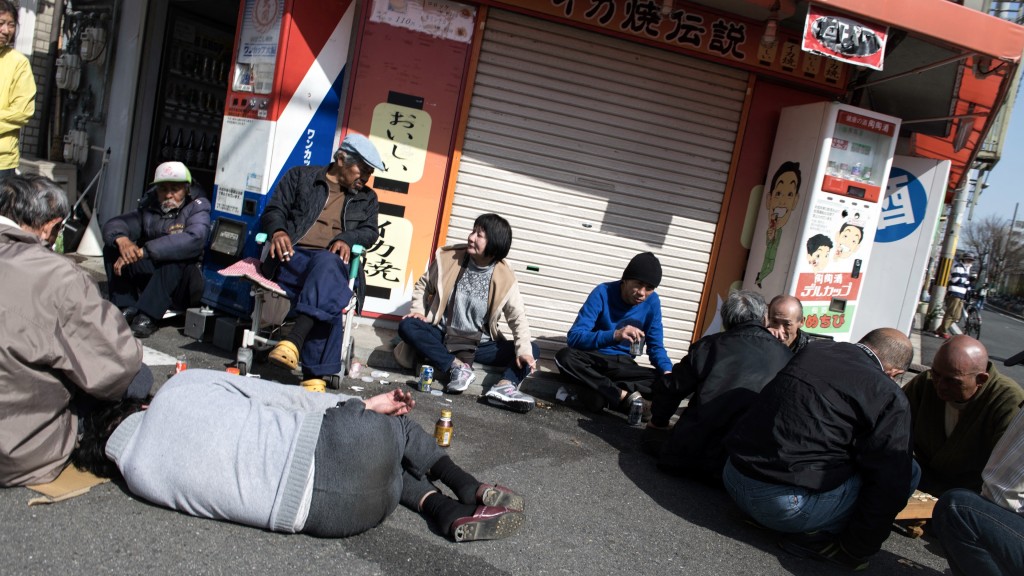 大阪西成區日本三大貧民區之一。 法新社
