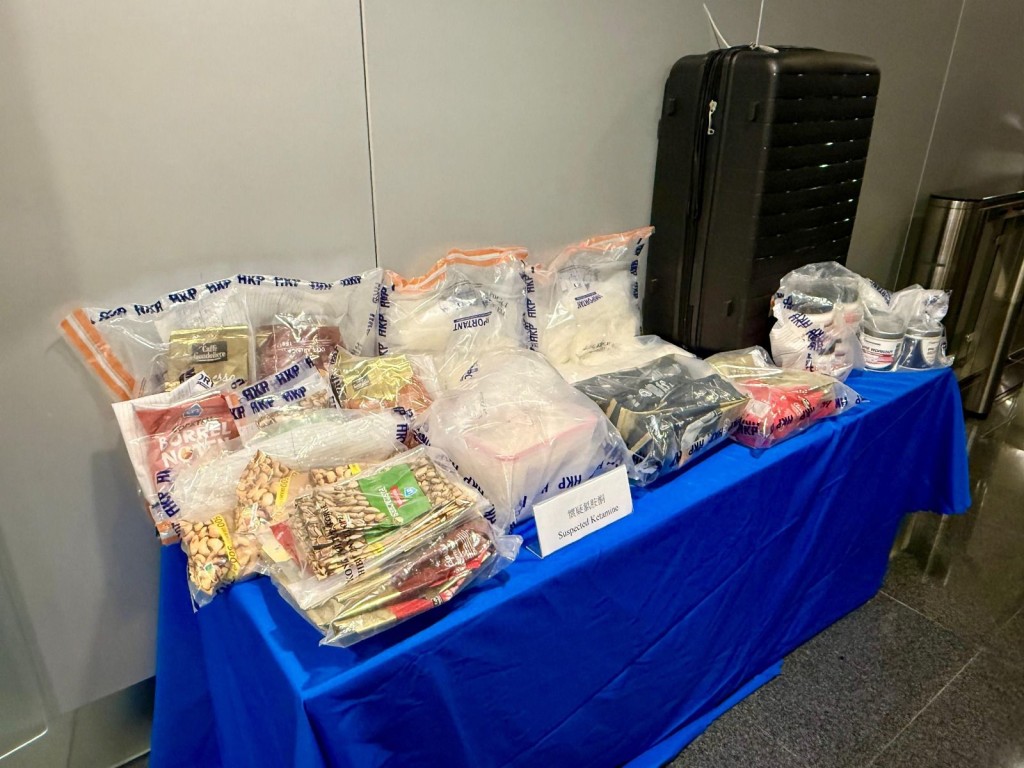 行動期間，警檢獲338公斤不同種類的懷疑毒品，總市值約1.7億元。警方提供