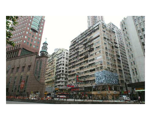 灣仔文熙大廈天台103萬拍出。
