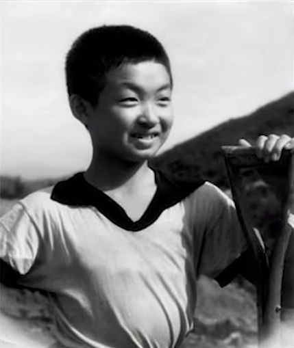 九歲起加入瀋陽軍區歌舞團學習舞蹈的金星，從小就認為自己是個住在男人身體裏的女人。