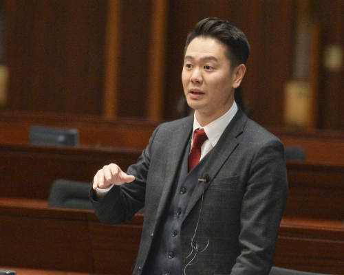 周浩鼎質疑許去年底就私人檢控的律師費高達112萬元,形容數目匪夷所思。資料圖片