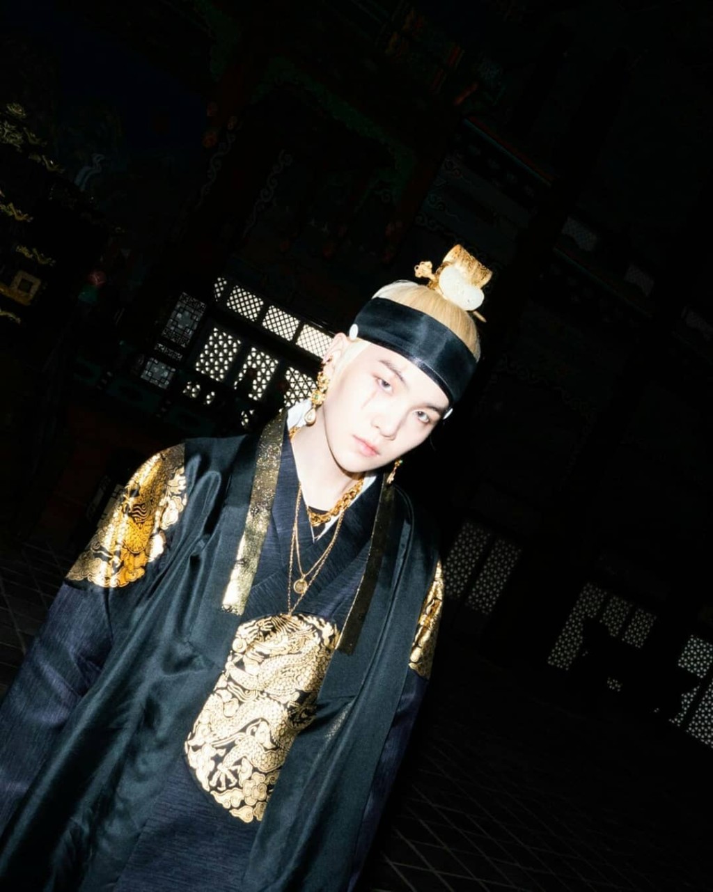 Suga给粉丝大大意外惊喜。