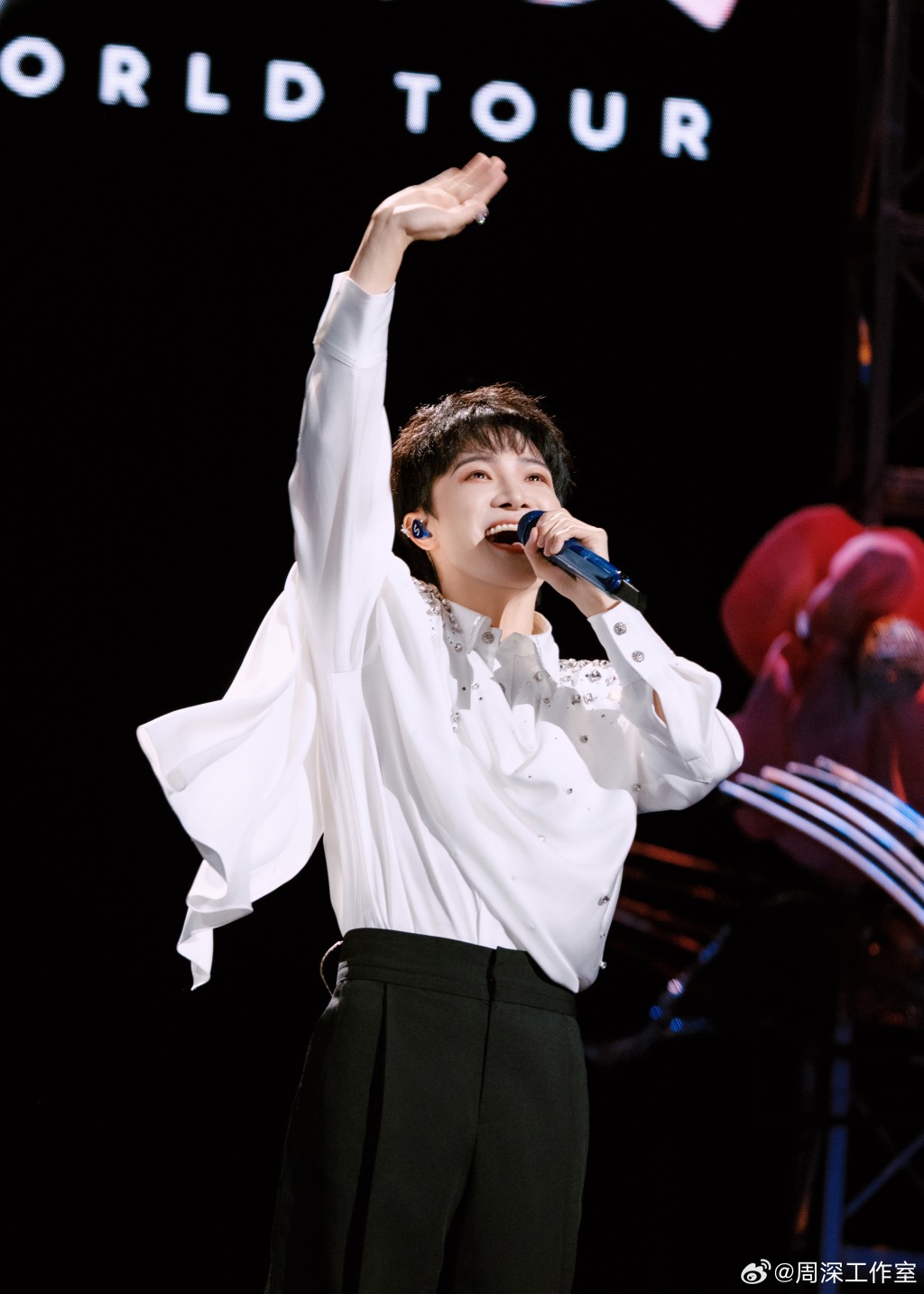 周深於啟德主場館舉行跨年及元旦演唱會。