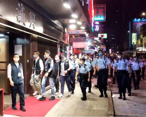 800名警員巡查多區娛樂場所,續挫黑幫氣燄。