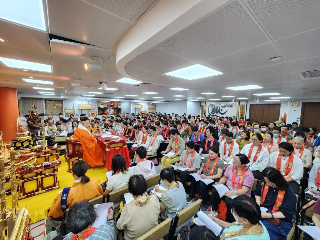 继新光黄埔影艺城开幕后又传喜讯，位于九龙新港中心的李居明吉祥居九龙旗舰店暨文化会馆隆重开幕，继续推广古文化智慧并投入更大社会事功。 