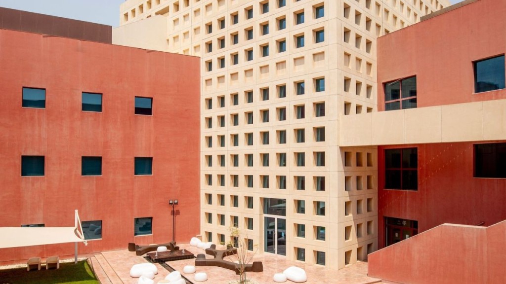 卡塔尔教育城有多间美大学进驻，包括德州农工大学。facebook@Texas A&M University at Qatar