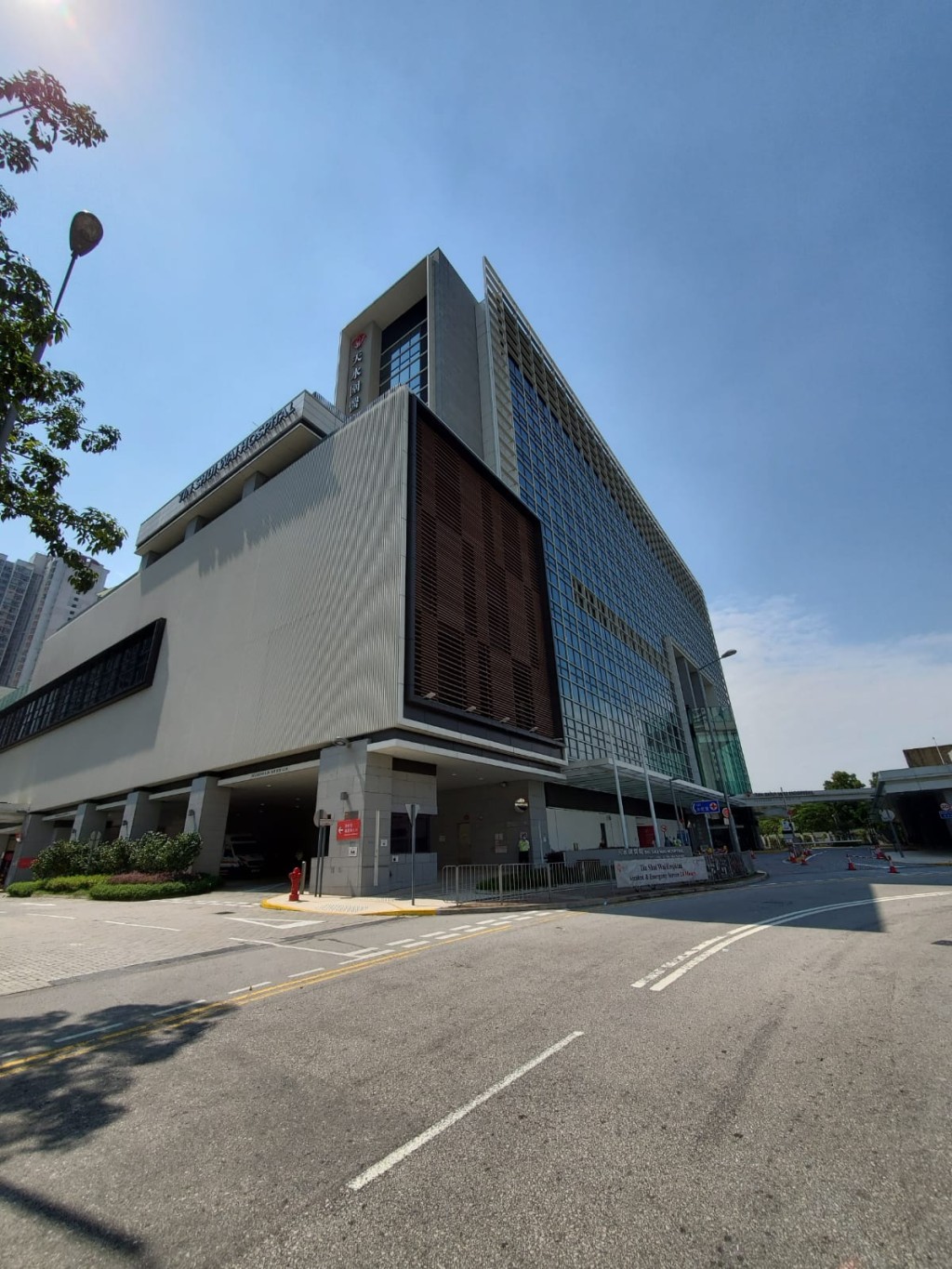 鄺俊宇被送到天水圍醫院。