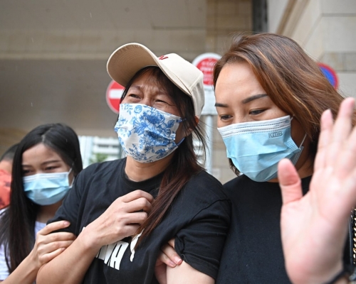 肖母林梅金哭訴學校沒有給她一個道歉。