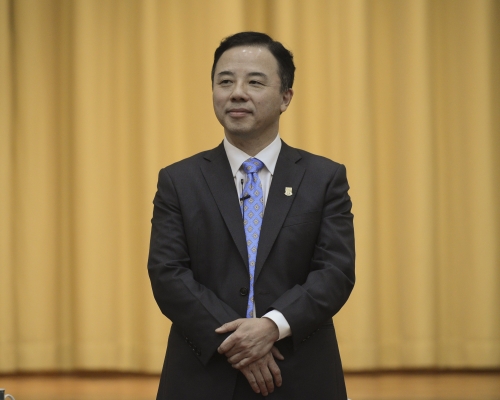 香港大學校長張翔，在工程學院新落成的創科學院，分享自己的研究心得。資料圖片