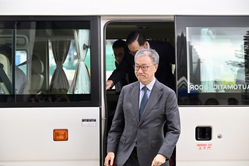 獨立委員會主席陸啟康。