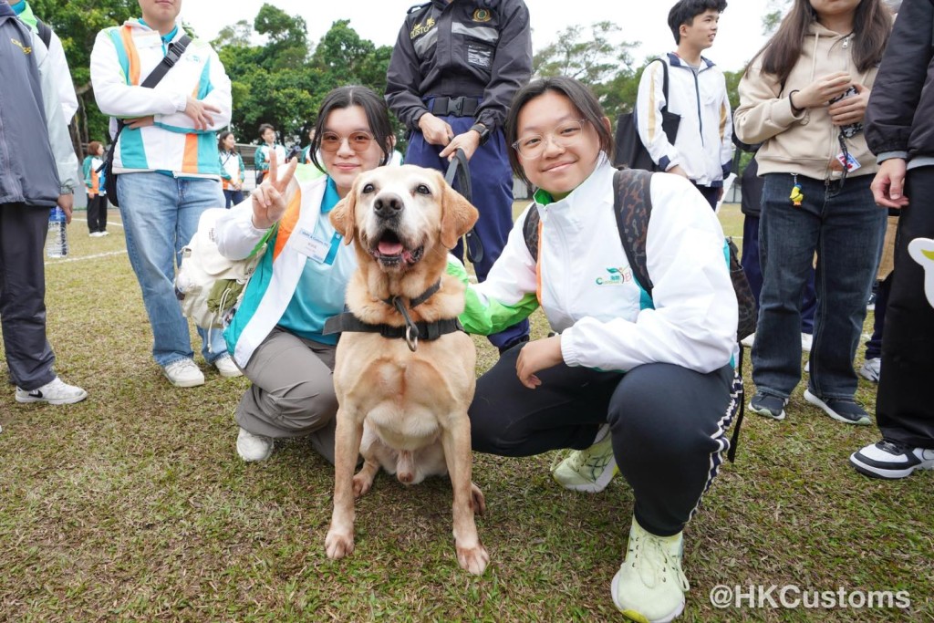 搜查犬震撼登場。