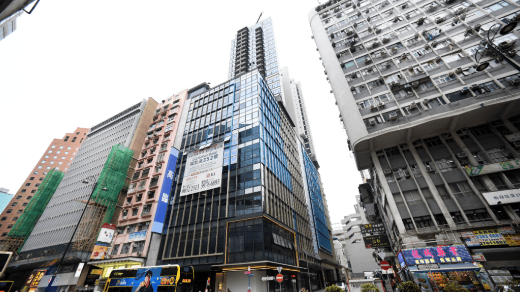 高临重售6伙沽清 呎价最高2.72万