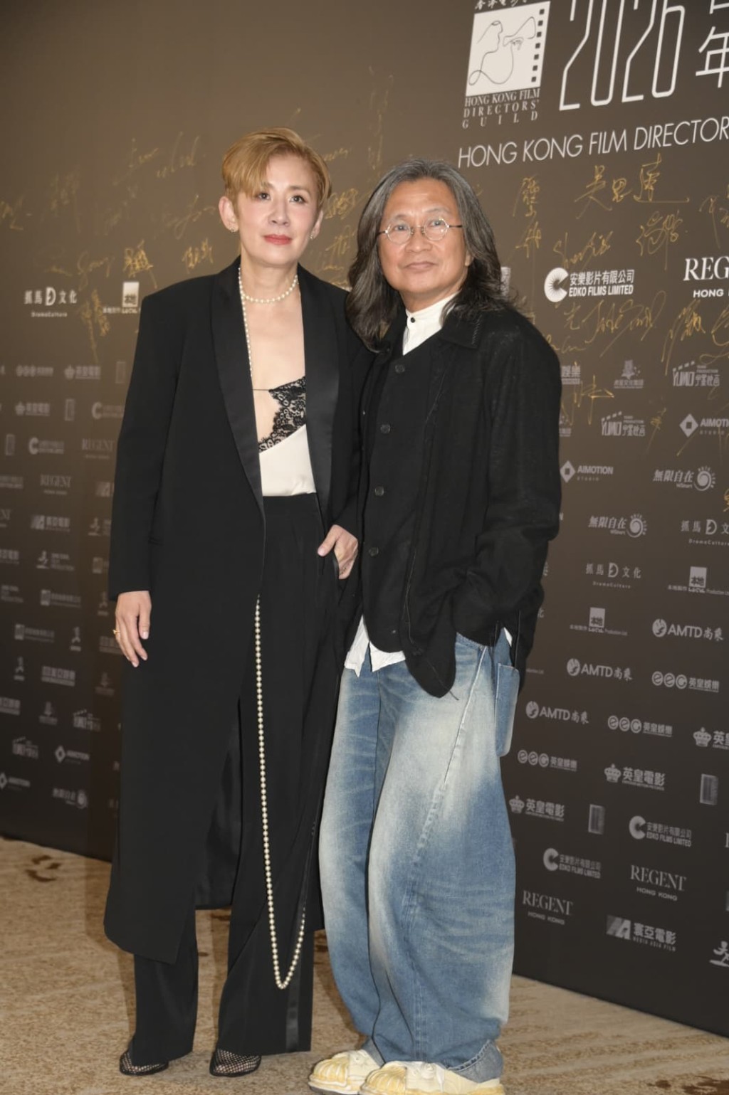 吴君如重临旧地,回忆被陈可辛Flirt过程。 吴君如重临旧地,回忆被陈可辛Flirt过程。