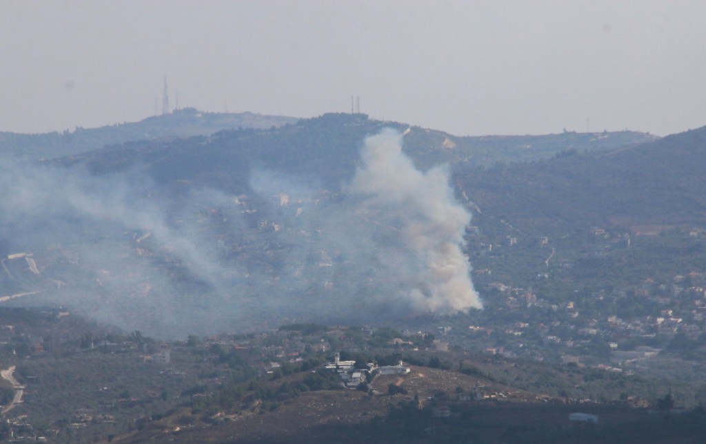 以色列戰機和無人機對黎巴嫩南部5個城鎮和村莊進行了6次空襲。路透社