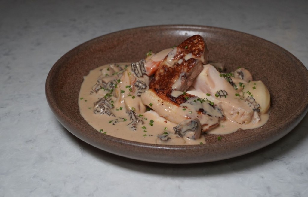 羊肚菌鴨肝燴法國黃雞