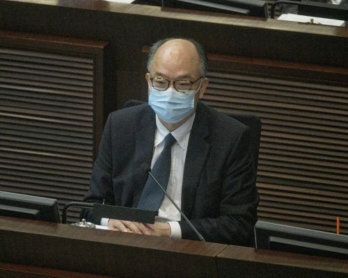 陈帆指公屋免租可抵销负担，认为效果等同冻租。 资料图片