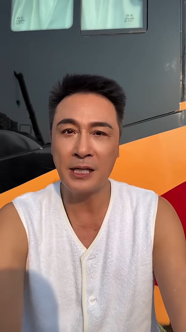 吳鎮宇大細眼問題嚴重。 吳鎮宇大細眼問題嚴重。