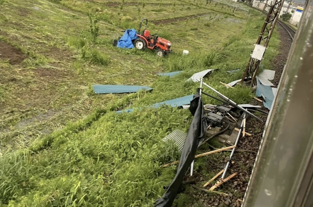 涉事的铁管小屋。 长野放送 / 民众提供