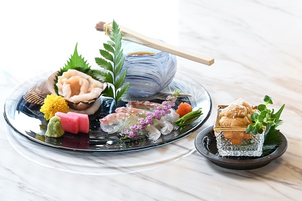 時令刺身
刺身款式視乎季節而定，現在主要是北海道紫海膽、石垣貝及蜜柑鯛。