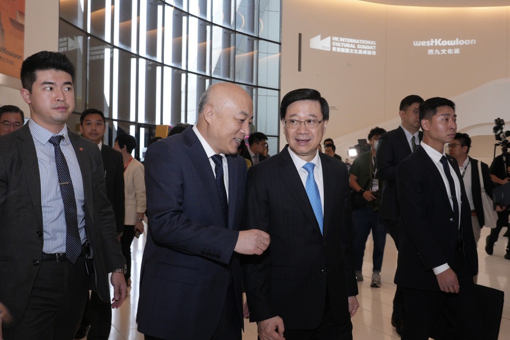 首屆「香港國際文化高峰論壇2024」開幕，李家超出席。（歐樂年攝）
