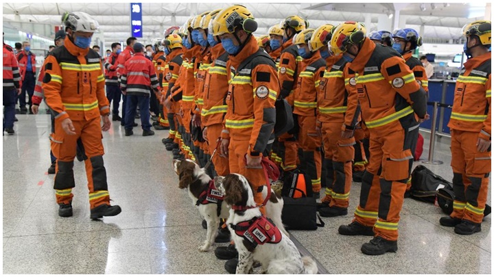 特区政府派遣约59人搜救队伍于晚上前往土耳其地震灾区协助搜救工作。