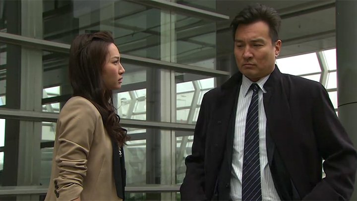 2010年拍《法證先鋒III》飾演徐子珊上司，經常叉腰，至今仍令網民印象難忘。