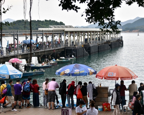 姚柏良冀放寬對旅行社本地遊的人數限制。資料圖片