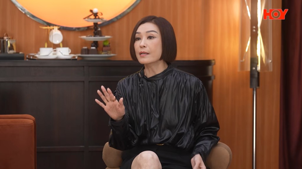 伍詠薇的已故丈夫翁江培被提及。 伍詠薇的已故丈夫翁江培被提及。