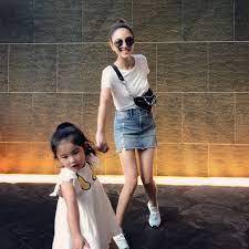郑希怡于2015年诞下女儿「凉浸浸」。