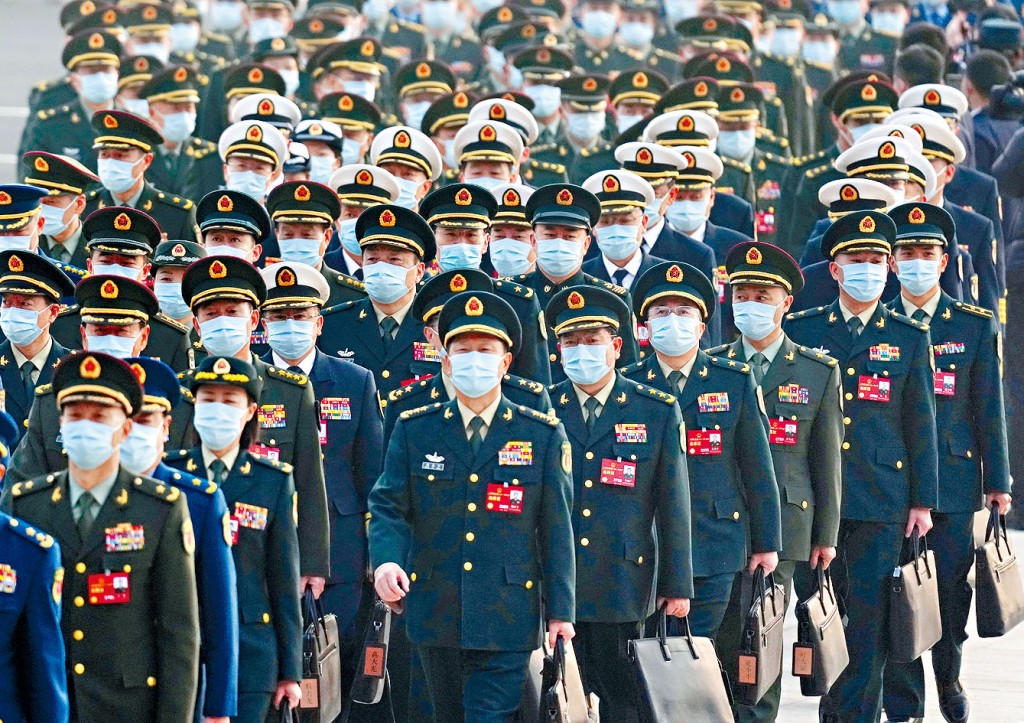 出席大會的解放軍代表。