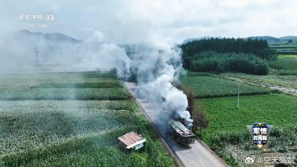 東風-17導彈的發射畫面首次對外公布。央視截圖 東風-17導彈的發射畫面首次對外公布。央視截圖