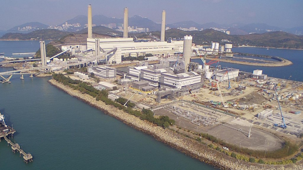 南丫島發電廠退役燃氣機組 拆卸時起火消防救熄。資料圖片