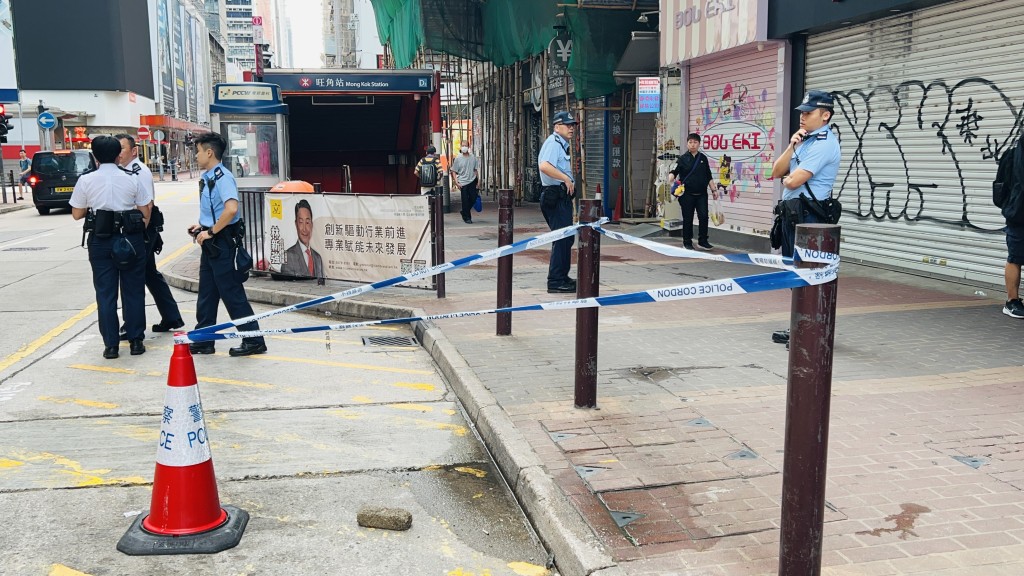 警員圍封現場調查。