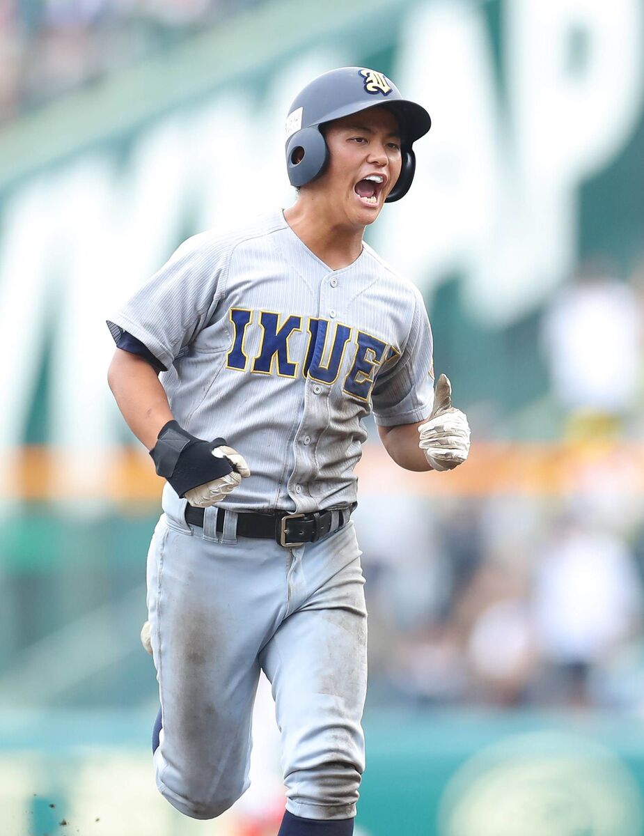 岩崎生弥是仙台育英赢得夏甲锦标的最大功臣。网上图片