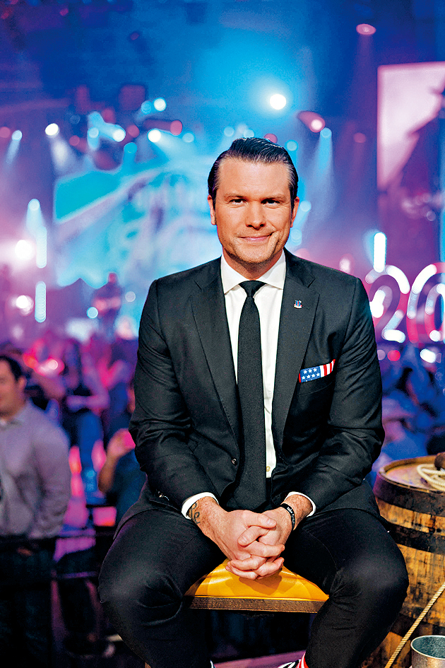 海格塞斯2021年除夕夜參加霍士新聞新年節目。