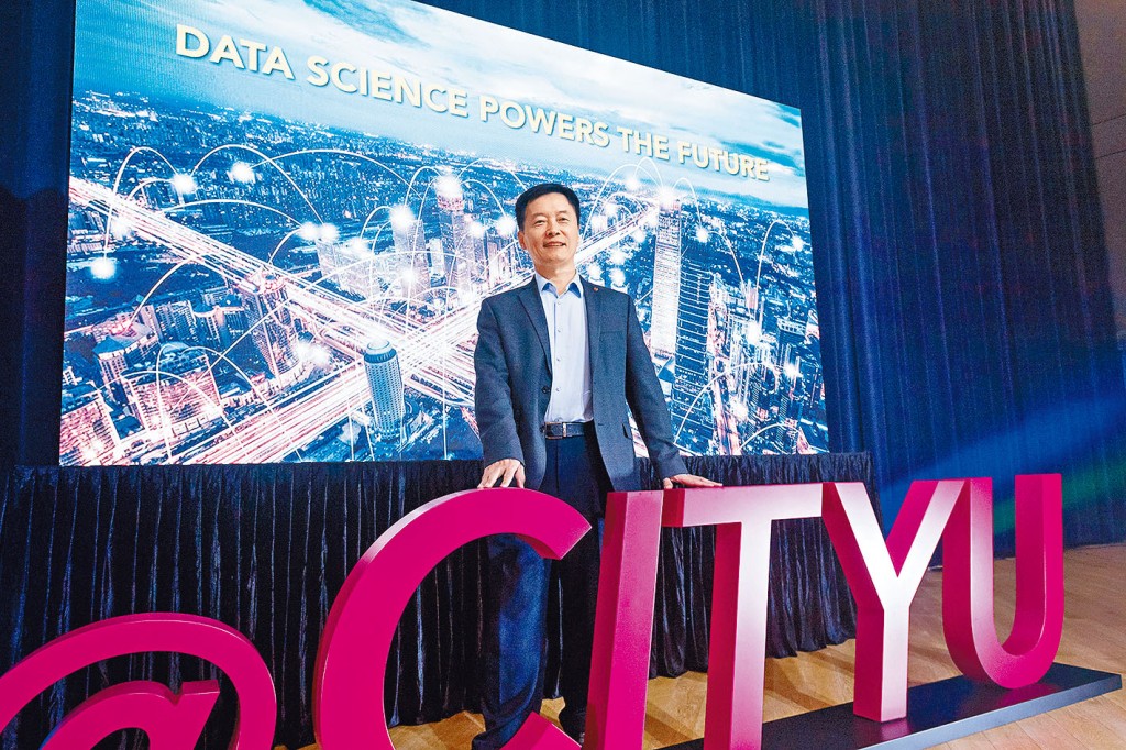 秦泗釗將接任新校長一職。