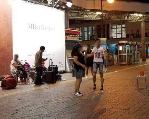 「PLAY HARD玩硬」fb圖片。