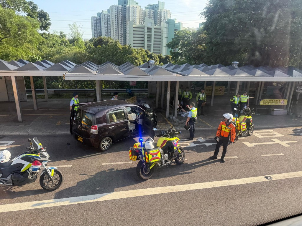 警方在場調查。fb：車cam L（香港群組）