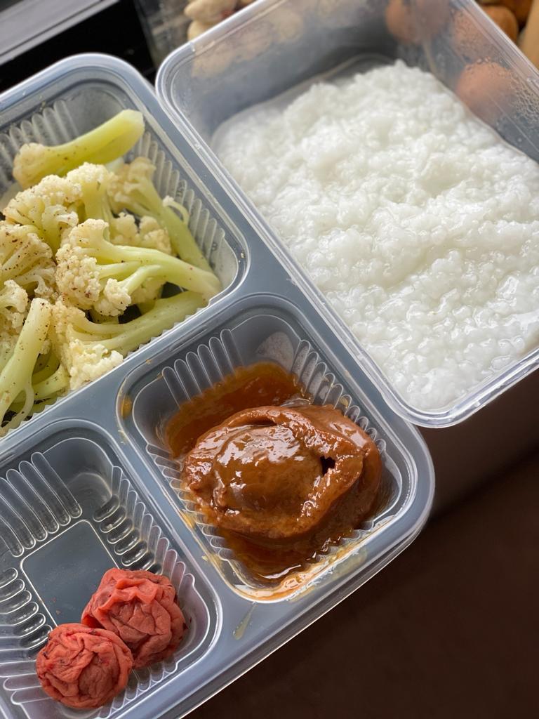愛心餐有大大隻飽魚。