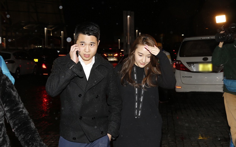 猷享曾公開與陳瀅拍拖半年多。