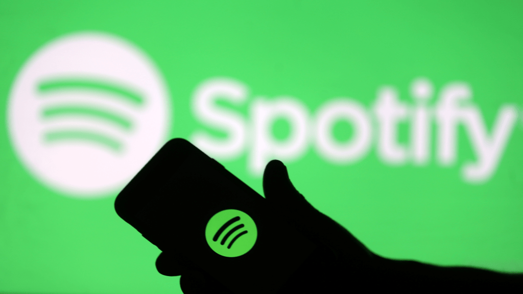 据报苹果将被欧盟罚款逾42亿元，涉及Spotify举报垄断。  路透社