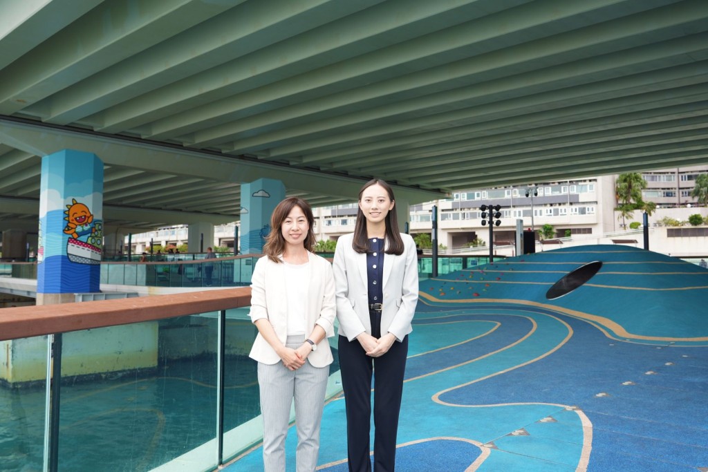 發展局項目經理(海港)陳麗娟(左)及發展局助理秘書長(海港)鄭雪情(右)。 發展局項目經理(海港)陳麗娟(左)及發展局助理秘書長(海港)鄭雪情(右)。