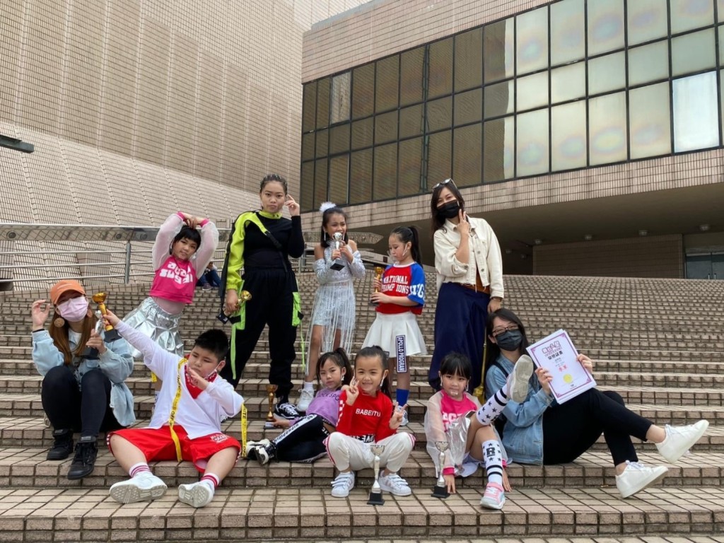 學校街舞隊成立兩年,曾參加不同類型的全港舞蹈比賽,獲得多項個人、雙人舞蹈、編舞獎項。 學校街舞隊成立兩年,曾參加不同類型的全港舞蹈比賽,獲得多項個人、雙人舞蹈、編舞獎項。
