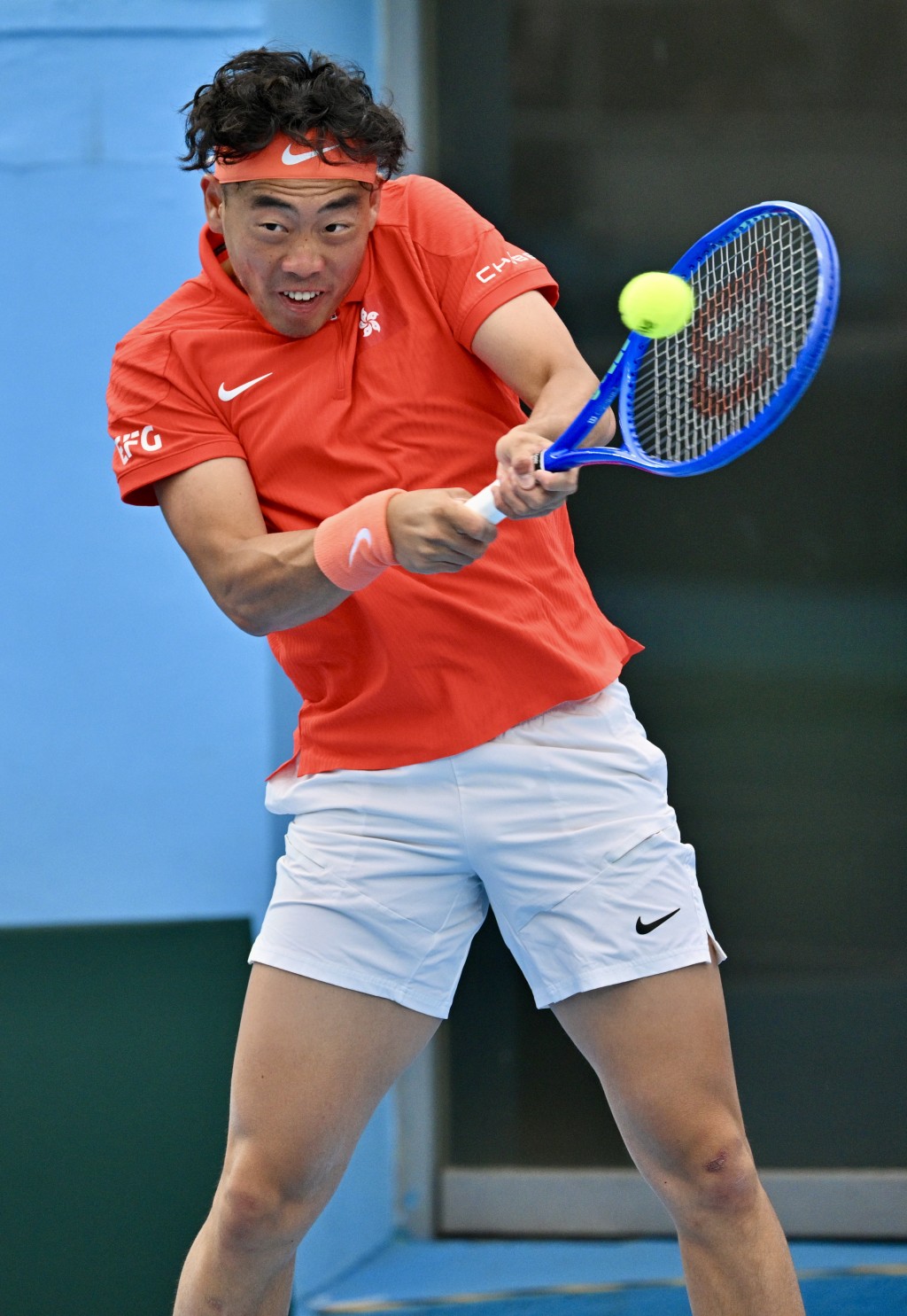 黄泽林目前于国外比赛，第一时间向女友送上祝贺。